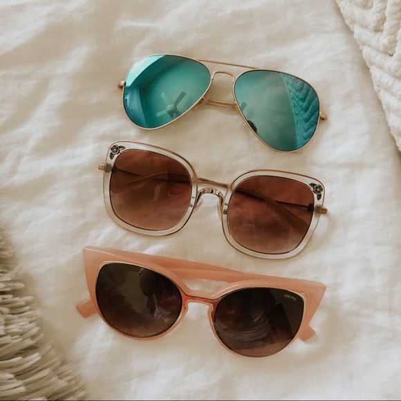 Coach Accessories - Rayban, coach, and freyers sunglass bundle